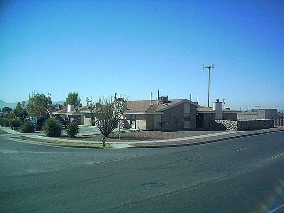 2nd image of 667 White Cliffs Dr #4