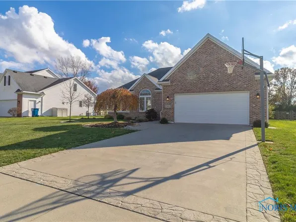 7883 Dana Rae Dr, Waterville, OH 43566