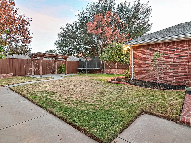 4601 Cherrywood Dr — Photo 29