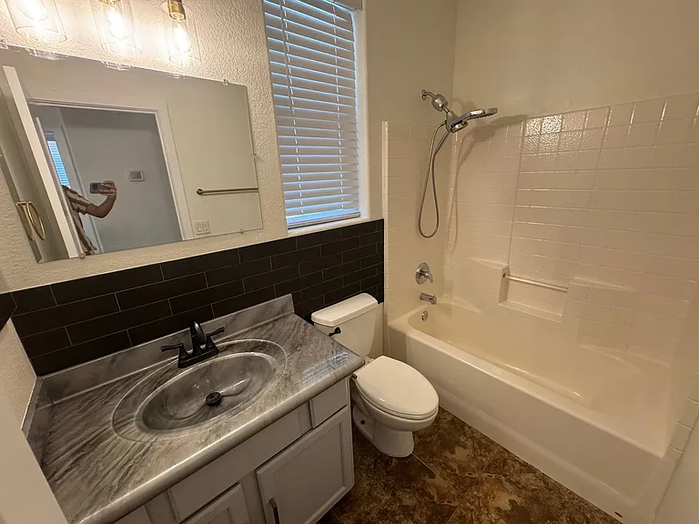 4133 E Cherry Hills Dr — Photo 18