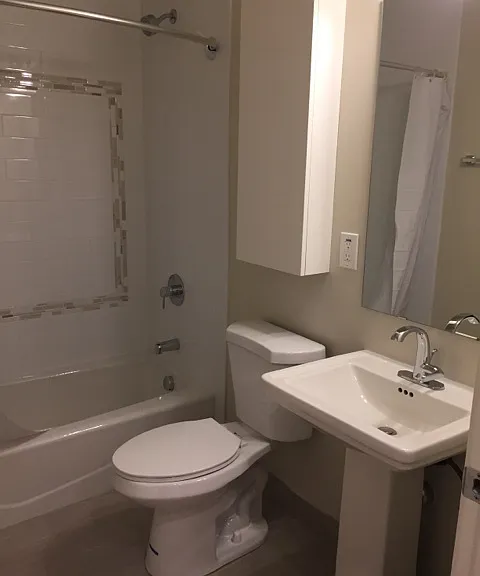 Lombardy Apartments — Photo 51