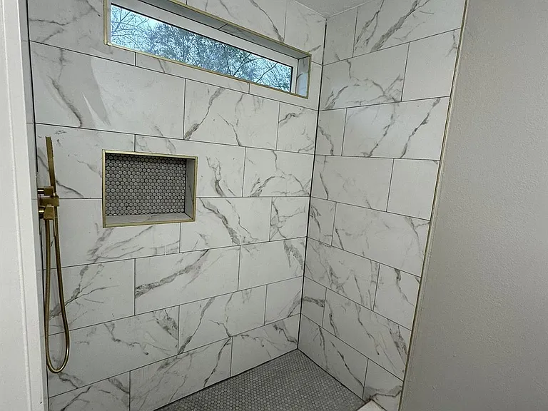 8223 Wallis St — Photo 23