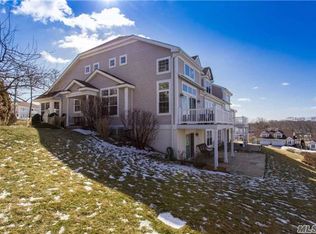 78 Water Way, Riverhead, NY 11901