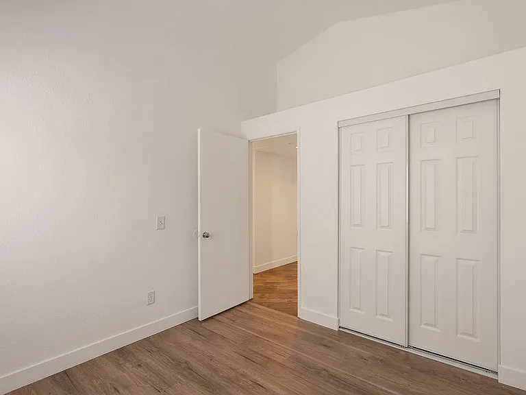 22943 Navut Ave — Photo 11