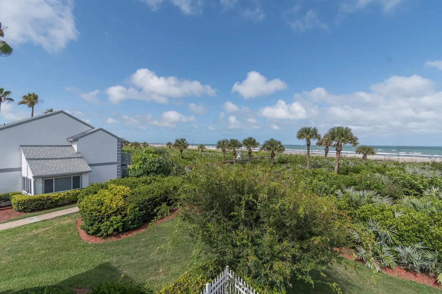 2 bed, 2.0 bath, $3,978 — Photo 4