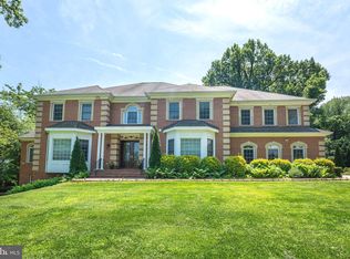 1107 Balls Hill Rd, McLean, VA 22101