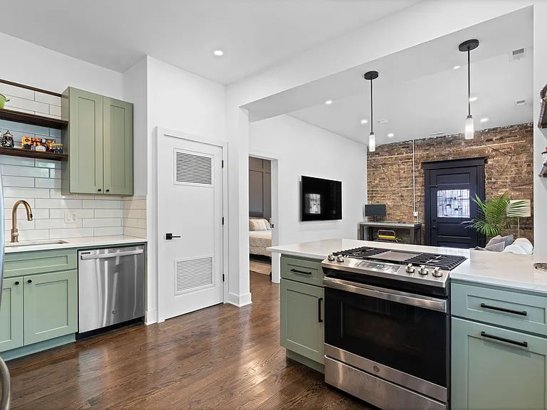 1734 N Sedgwick St #1 — Photo 11