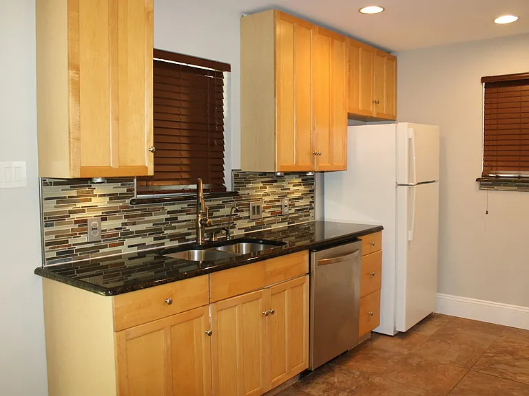 1313 Casa Vale Dr — Photo 3
