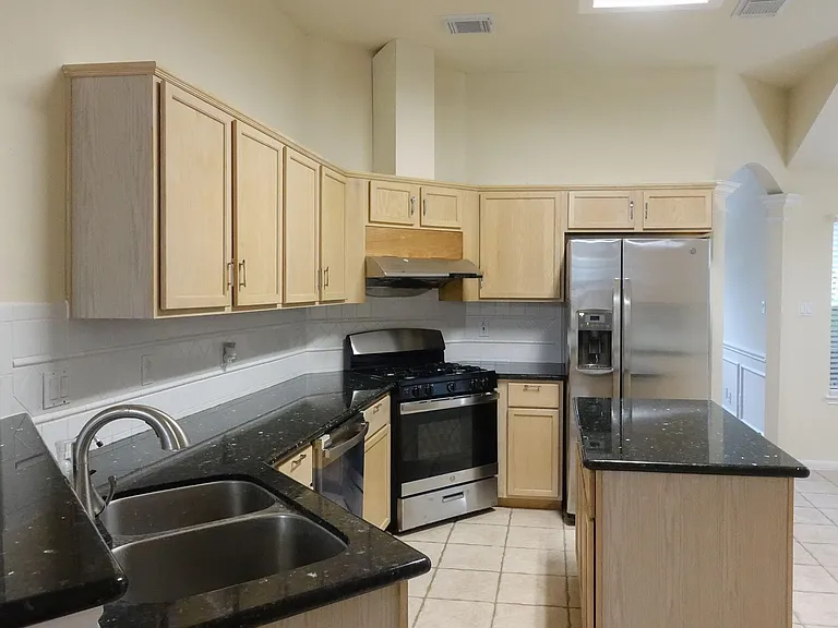20735 Spring Rose Dr — Photo 8
