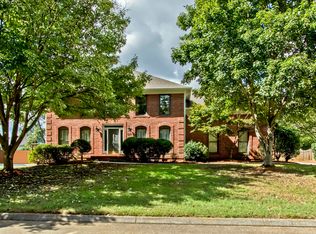 1425 Knightsbridge Dr, Knoxville, TN 37922