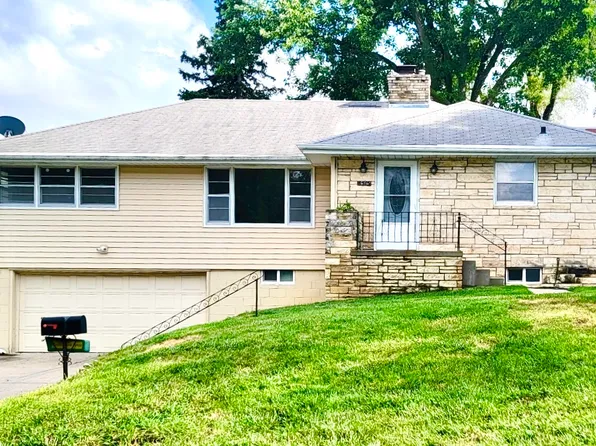 8515 California St, Omaha, NE 68114