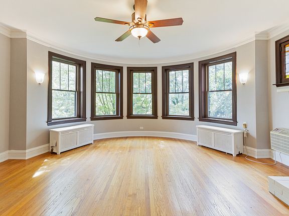 5th image of 6433 N Newgard Ave #301