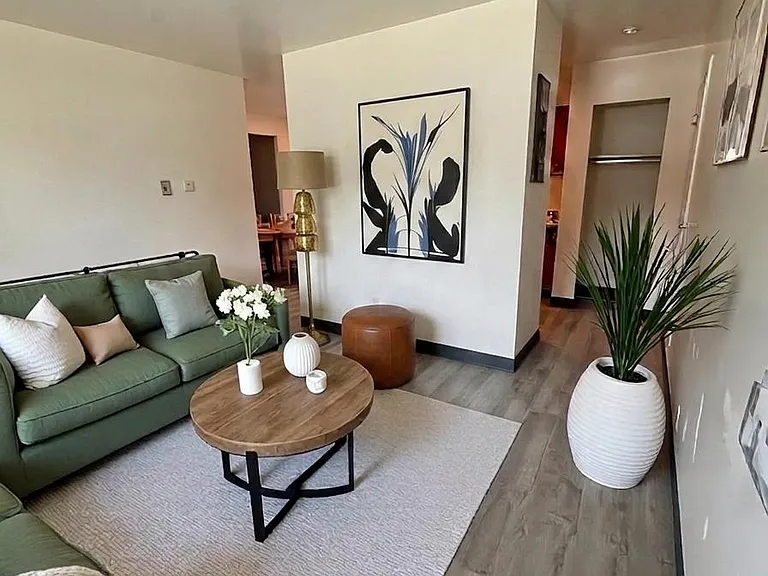 750 Michigan Ave E #4 — Photo 7