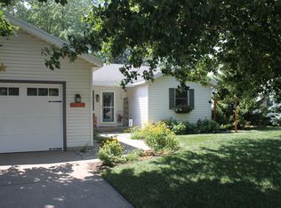 7109 Olde Farm Dr, Jenison, MI 49428
