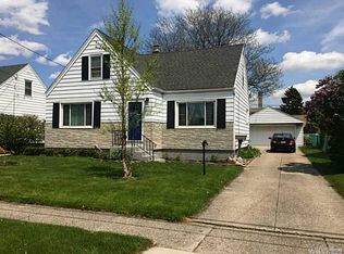 241 N Meadowbrook Pkwy, Cheektowaga, NY 14206