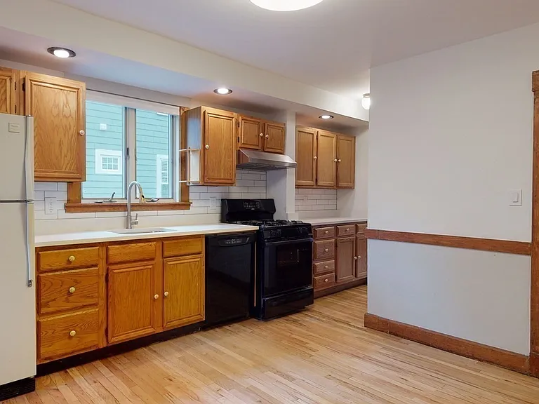 71 Dartmouth St #1 — Photo 13