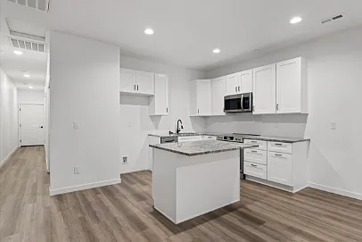 2224 E 4th Ave #1 — Photo 6