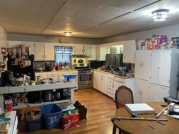 3rd image of 274 Ferguson Ln