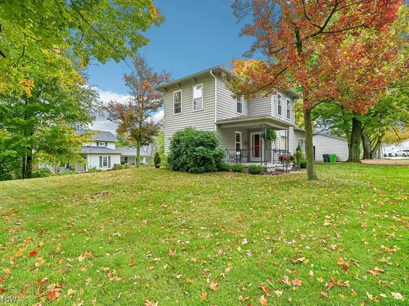 421 High St, Doylestown, OH 44230