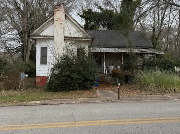 221 Johnson St, Hogansville, GA 30230