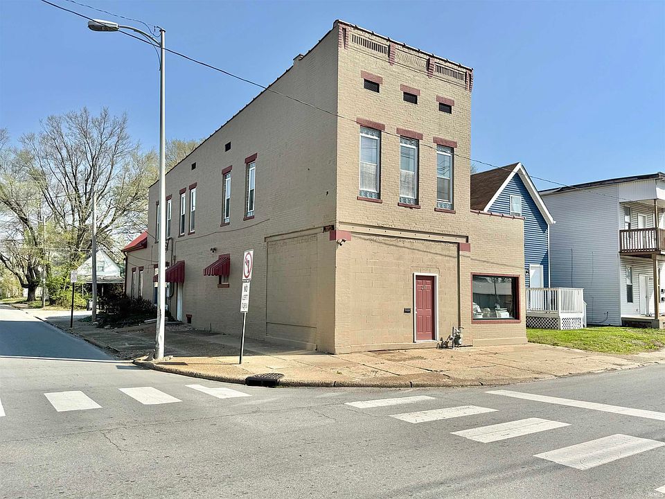 1st image of 200 E Columbia St