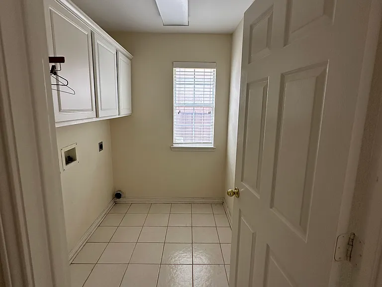 7016 Randall Way — Photo 23