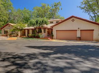 14041 Loma Rica Dr, Grass Valley, CA 95945