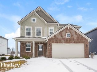 2294 S Bingham Pl, New Palestine, IN 46163
