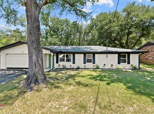 302 Fenton Rd, Longview, TX 75604