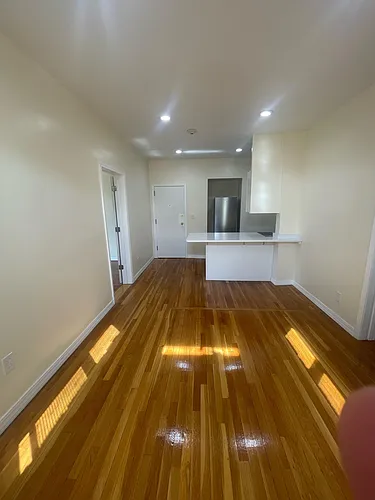 879 Beacon St #15 Photo 1