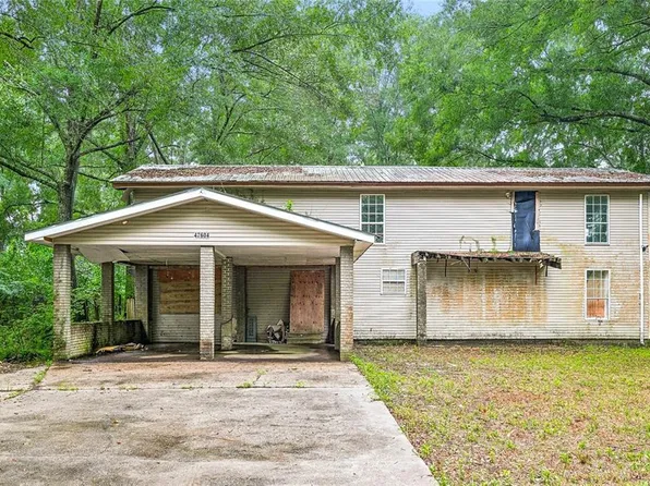 42604 Magee St, Mount Hermon, LA 70438
