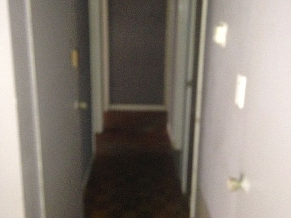 5th image of 1081 E Anderson St