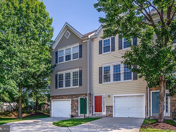 2nd image of 23014 Fontwell Sq
