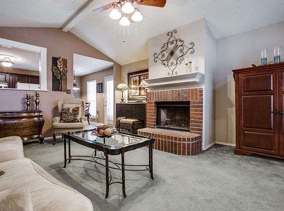 4th image of 2064 Bronco Ln