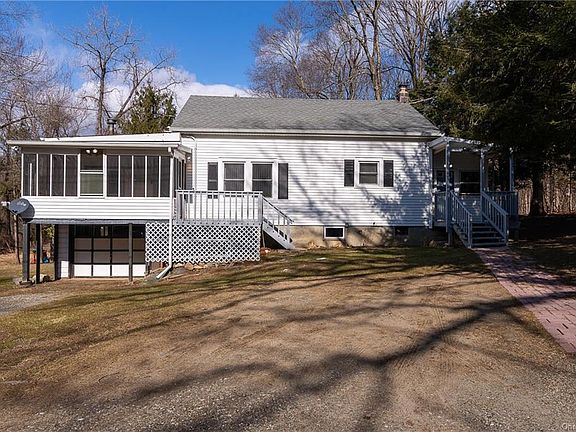 2nd image of 5 Rogers Ln