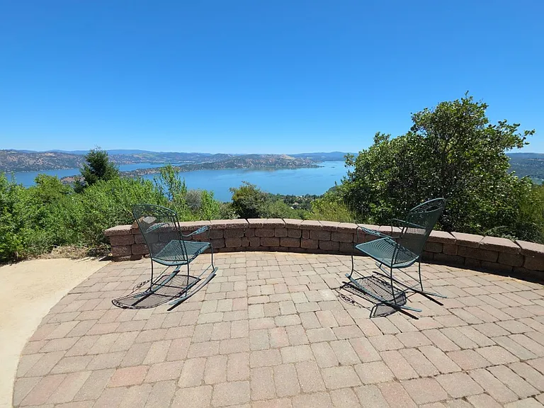 8115 Mountain Crest Dr — Photo 5