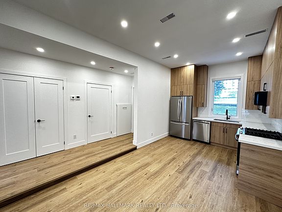 2nd image of 31 Woodfield Rd