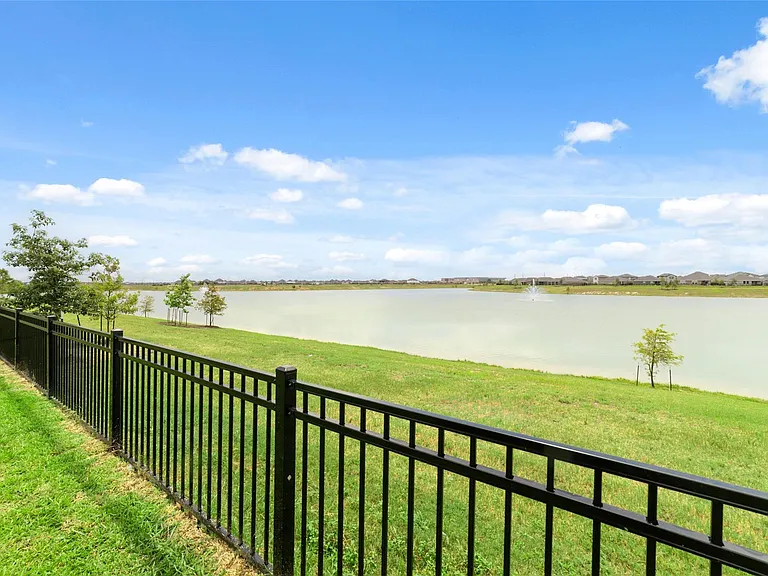 5831 Westwood Shore Dr — Photo 25