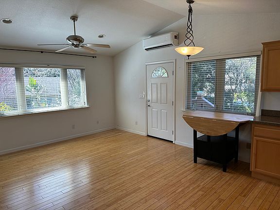 2nd image of 432 Monroe Dr