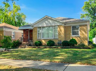 2428 S 8th Ave, North Riverside, IL 60546