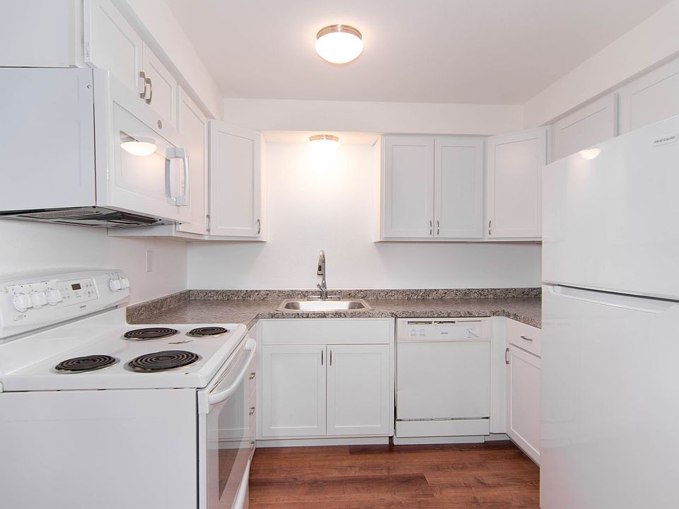 1st image of 13214 E Skyview Ave Unit B