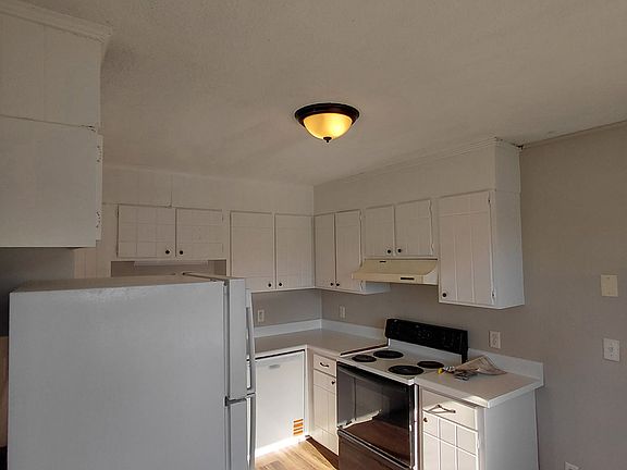 5th image of 7121 Holland Ln #1