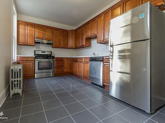 2nd image of 167 Clinton Ave #2