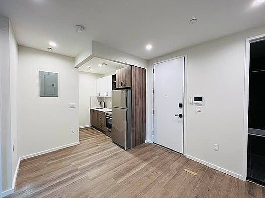 3rd image of 970 E 34th St #3B