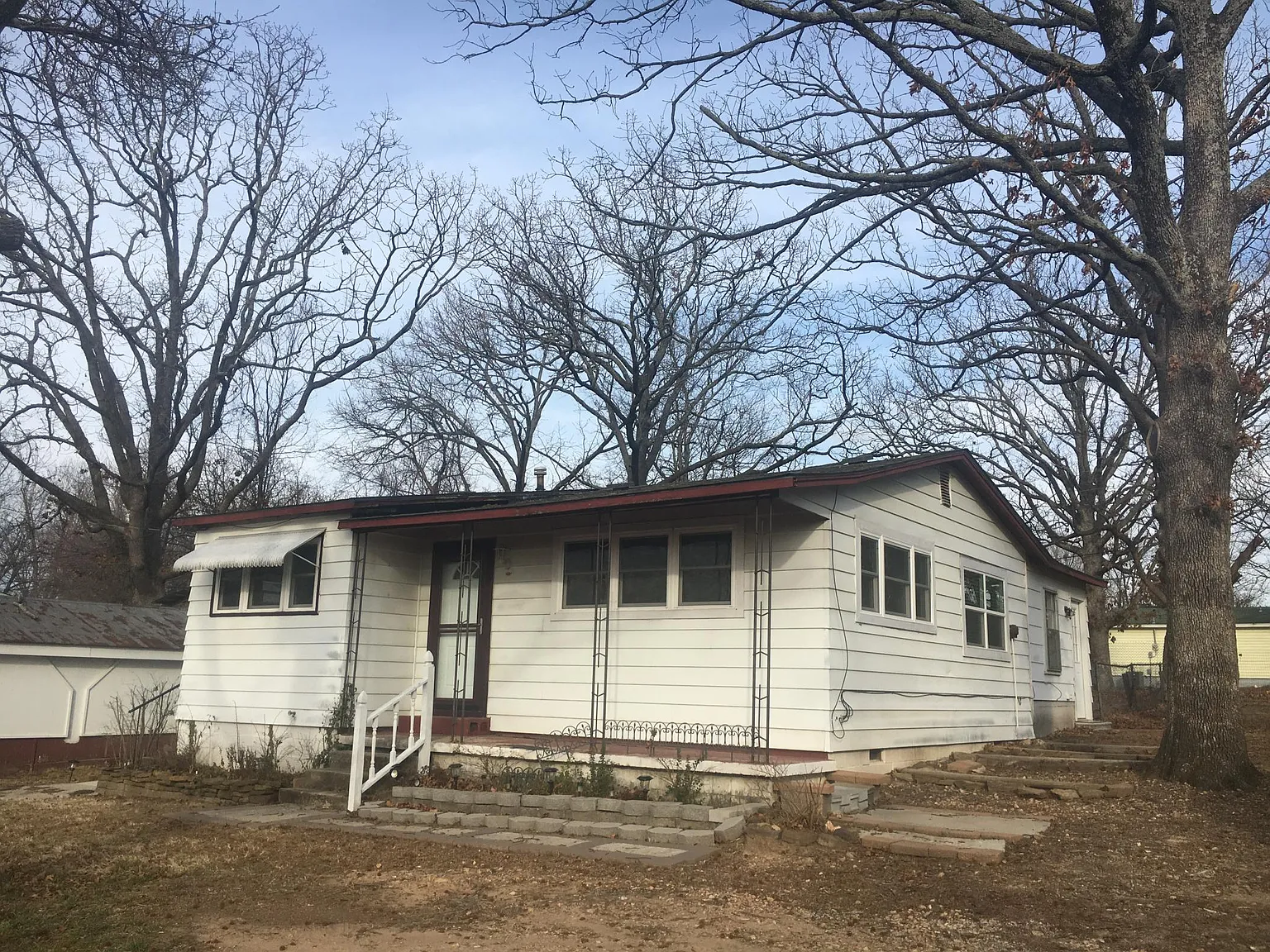 2 bed, 1.5 bath, $975 — Photo 4