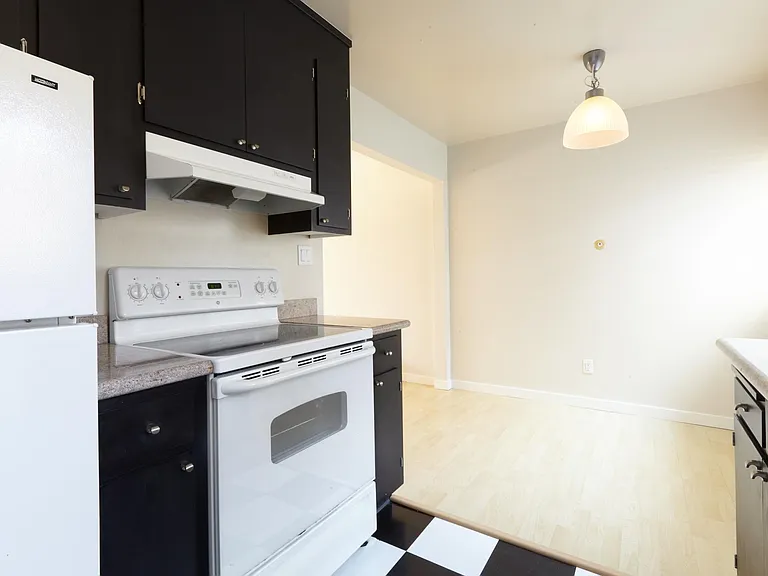 992 62nd St #3 — Photo 5