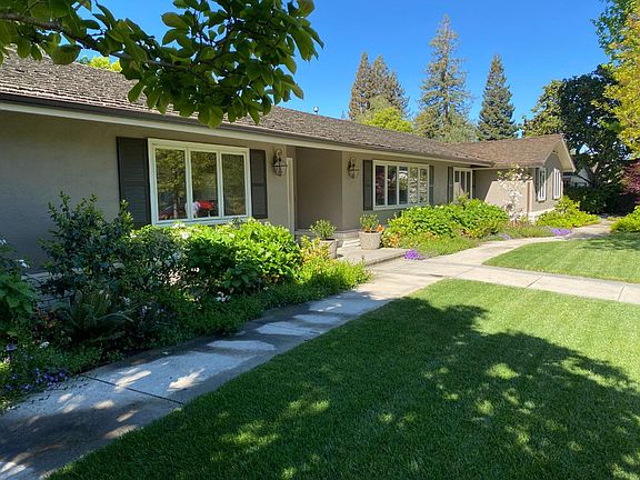 2nd image of 1365 Corinne Ln