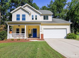 635 Neal Dr, Charlotte, NC 28213