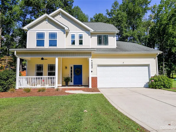 635 Neal Dr, Charlotte, NC 28213