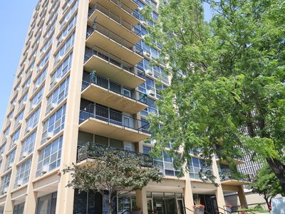 6730 S South Shore Dr APT 801, Chicago, IL, 60649